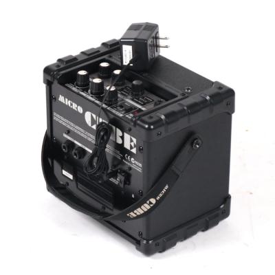【中古】 ギターアンプ Roland ローランド MICRO CUBE BLACK コンボアンプ リア斜めアングル画像