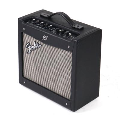 【中古】 ギターアンプ Fender Mustang I フェンダー ムスタング ギターコンボアンプ 斜めアングル画像