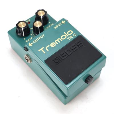 【中古】 トレモロ エフェクター BOSS TR-2 Tremolo ギターエフェクター 斜めアングル画像