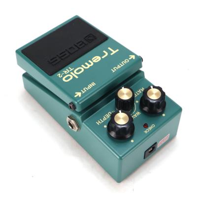 【中古】 トレモロ エフェクター BOSS TR-2 Tremolo ギターエフェクター リア斜めアングル画像