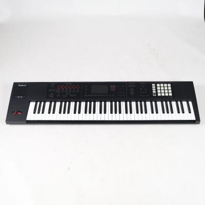 【中古】 Roland FA-07 76鍵 Music Workstation シンセサイザー 正面