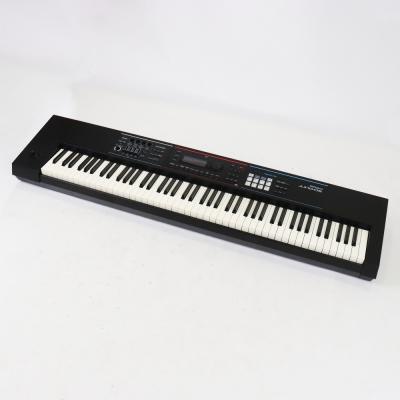 【中古】 ROLAND ローランド JUNO-DS88 シンセサイザー 本体画像 斜め2