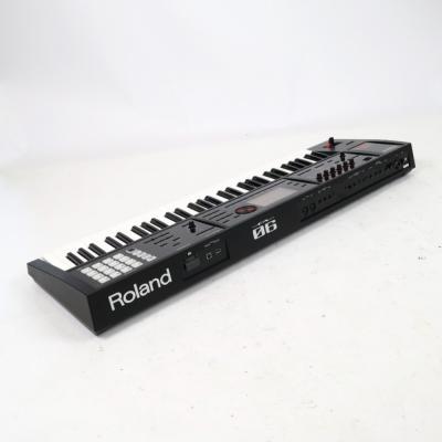 【中古】 ROLAND FA-06 Music Workstation シンセサイザー リア斜めアングル画像