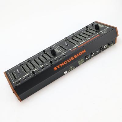 【中古】 シンセサイザー パーカッションシンセ BEHRINGER SYNCUSSION SY-1 ベリンガー シンカッション 本体画像 斜め 2