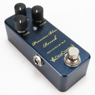 【中古】 リバーブ エフェクター One Control Prussian Blue Reverb OC-PBR 旧デザイン ギターエフェクター 本体画像 斜め