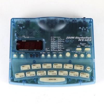 【中古】 リズムマシン ZOOM RT-123 スケルトン仕様 正面