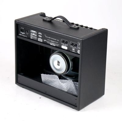 【中古】 ギターアンプ FENDER MUSTANG III 全体