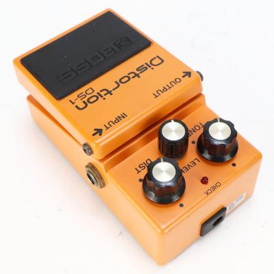 【中古】 ディストーション エフェクター BOSS DS-1 Distortion Made in Japan ギターエフェクター 本体画像 斜め