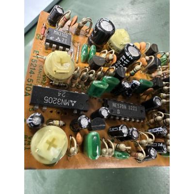 【中古】 アナログディレイ エフェクター BOSS DM-2 Delay Made in Japan 後期モデル ギターエフェクター 基盤