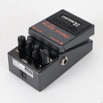 【中古】 BOSS MT-2W WAZA CRAFT Metal Zone メタルゾーン ディストーション ギターエフェクター 全体