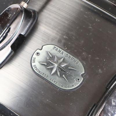 【中古】 スネアドラム タマ TAMA ST1465BN Metal Works Serie 14x6.5 スネアドラム エンブレム