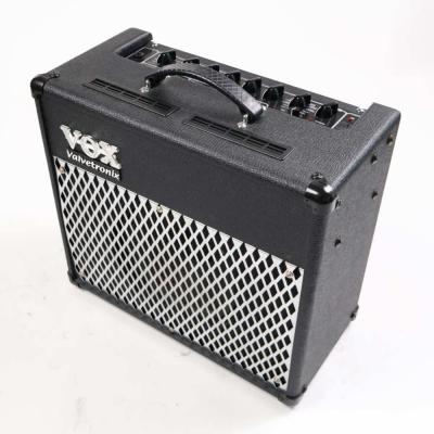 【中古】 ギターアンプ VOX AD30VT 斜めアングル画像