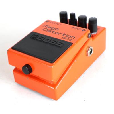 【中古】メガディストーション エフェクター BOSS MD-2 Mega Distortion ギターエフェクター ディストーション 斜めアングル画像