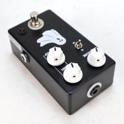 【中古】 JHS Pedals Haunting Mids ギターエフェクター プリアンプ ブースター MID EQコントロールペダル リア斜めアングル画像