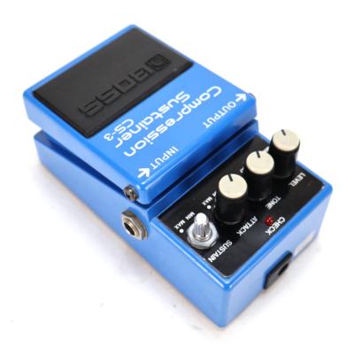【中古】コンプレッサー エフェクター BOSS CS-3 Compression Sustainer ギターエフェクター リア斜めアングル画像