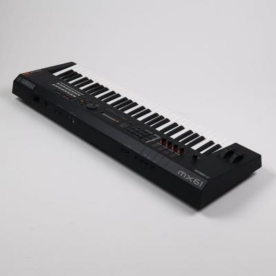 【中古】 シンセサイザー YAMAHA MX61 ヤマハ キーボード 全体
