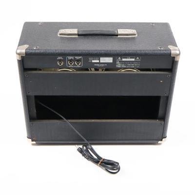 【中古】 ギターアンプ FENDER JAPAN SV-20CE 背面
