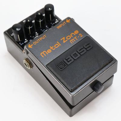 【中古】メタルゾーン エフェクター BOSS MT-2 Metal Zone ボス ギターエフェクター 本体画像 斜め 2