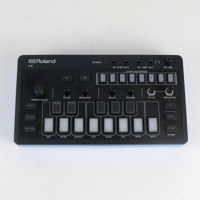 【中古】 ROLAND J-6 CHORD SYNTHESIZER AIRA COMPACT コードシンセサイザー シーケンサー 正面
