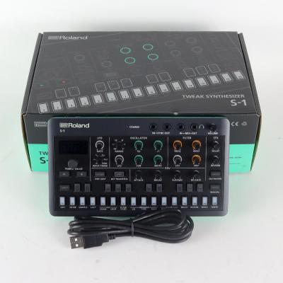 【中古】 ROLAND ローランド S-1 TWEAK SYNTHESIZER AIRA COMPACT マイクロポリフォニックシンセサイザー