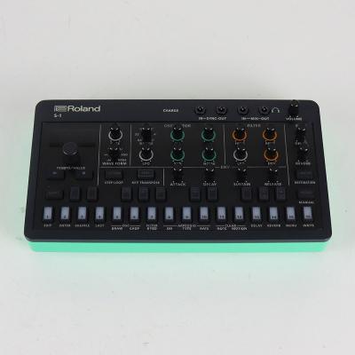 【中古】 ROLAND ローランド S-1 TWEAK SYNTHESIZER AIRA COMPACT マイクロポリフォニックシンセサイザー 正面