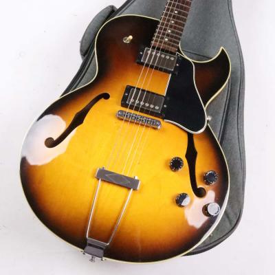【中古】 エレキギター Gibson Memphis ES-135 Vintage Sunburst 2001年製 57クラシック搭載 ギブソン メンフィス工場製 ES135 ボディ画像