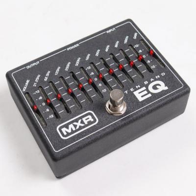 【中古】 MXR グラフィックイコライザー エフェクター M108 10 Band Graphic EQ ギターエフェクター M-108 本体画像 斜め 2