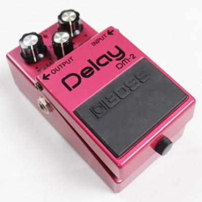 【中古】 アナログディレイ エフェクター BOSS DM-2 Delay Made in Japan 後期モデル ギターエフェクター 本体画像 斜め 2