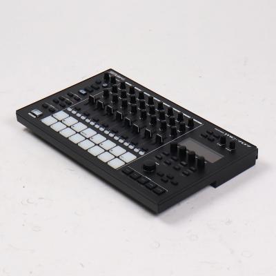 【中古】 ローランド ROLAND MC-707 GROOVEBOX グルーヴボックス 全体