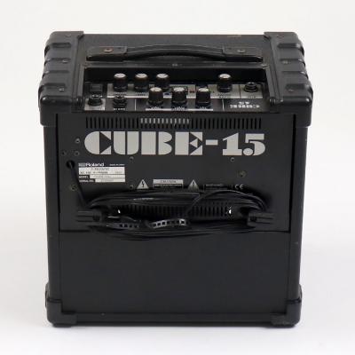 【中古】 ギターアンプ ROLAND CUBE-15 ローランド キューブ 4種類のアナログ歪み回路搭載 背面