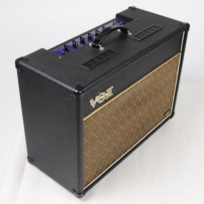 【中古】 ギターアンプ VOX AC15VR コンボアンプ ボックス 本体画像 斜め