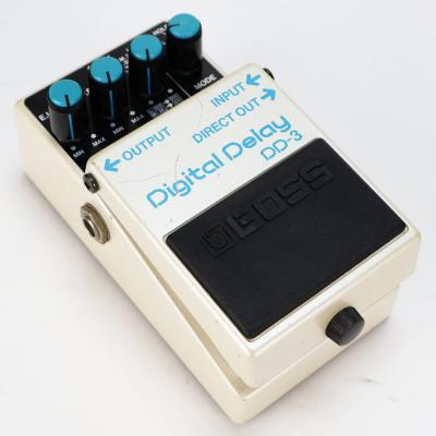 【中古】 デジタルディレイ エフェクター BOSS DD-3 Digtal Delay MADE IN JAPAN ギターエフェクター ディレイ 本体画像 斜め 2