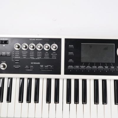【中古】 ROLAND ローランド FA-06-SC Music Workstation シンセサイザー 限定ホワイトカラー コントロール