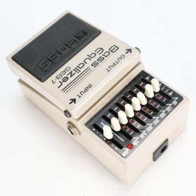 【中古】イコライザー エフェクター BOSS GEB-7 Bass Equalizer ベースエフェクター 本体画像 斜め 2