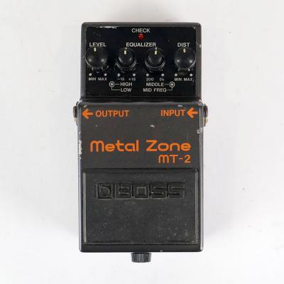 【中古】メタルゾーン エフェクター BOSS MT-2 Metal Zone ボス ギターエフェクター 正面