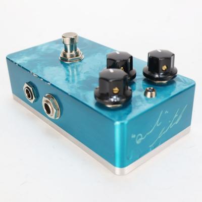 【中古】 オーバードライブ LEQTIQUE レクティーク MAR Quad-L ギターエフェクター 本体画像 斜め