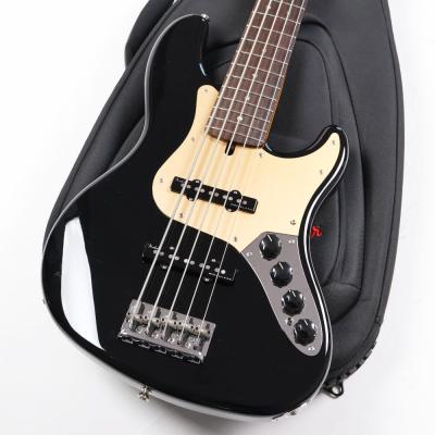 【中古】 Fender フェンダー Deluxe Jazz Bass V Kazuki Arai Edition Rosewood Fingerboard Black エレキベース King Gnu 新井和輝 シグネイチャーモデル ボディ画像