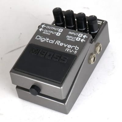 【中古】デジタルリバーブ エフェクター BOSS RV-5 Digital Reverb ボス リヴァーブ エフェクター 斜めアングル画像