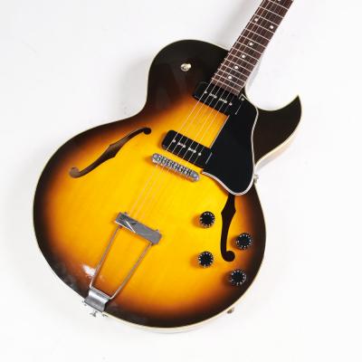 【中古】 エレキギター Gibson ES-135 Vintage Sunburst 1998年製 Lindy Fralin製P-90ピックアップに交換済み セミアコースティックギター ボディトップ