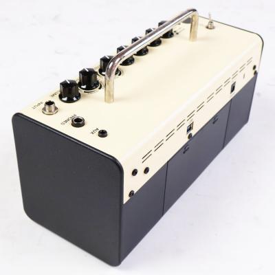【中古】ヤマハ YAMAHA THR5 コンパクトギターアンプ 小型アンプ 本体画像 斜め