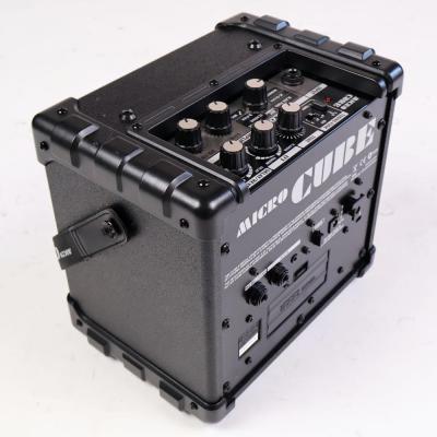 【中古】 ギターアンプ Roland ローランド MICRO CUBE BLACK コンボアンプ 本体画像 斜め