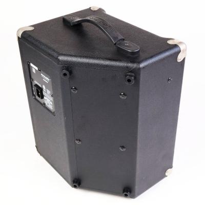 【中古】 ベースコンボアンプ アコースティック acoustic B25C ベースアンプ 本体画像 斜め