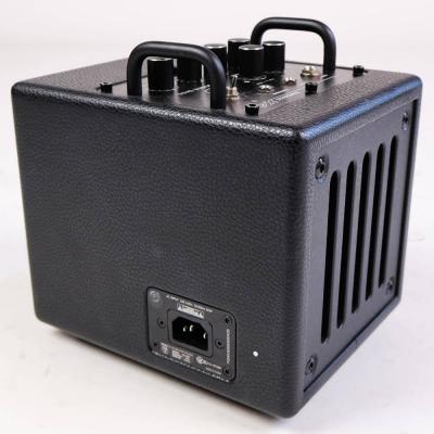 【中古】 PHIL JONES BASS フィルジョーンズベース NANOBASS X4 Black 小型ベースアンプ コンボ 本体画像 斜め