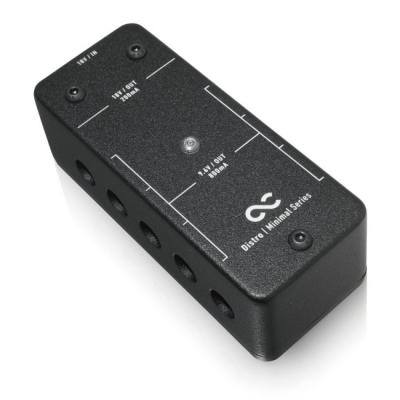 最大10台までのエフェクターに電源を供給することができます。