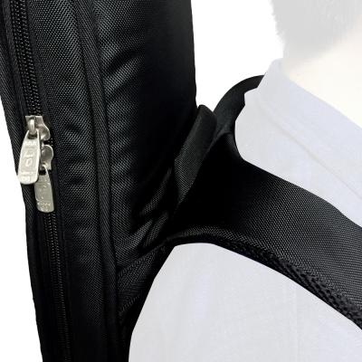 肩への負担を軽減するリュック