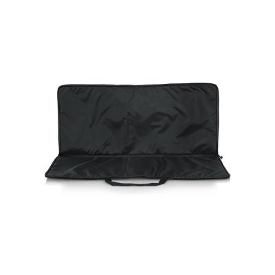 10mm 厚のパッドで覆われた内装