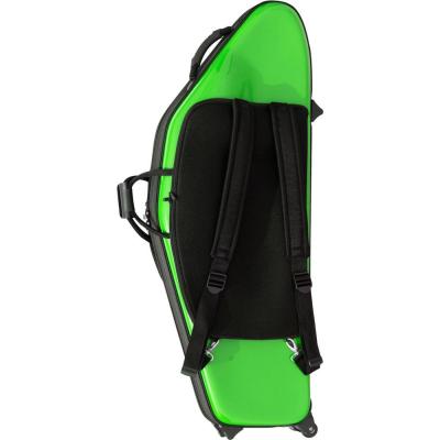 リュックストラップは背面ポケットに収納。