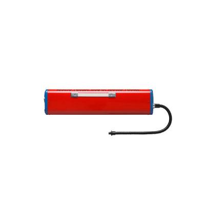 赤×青の鮮やかなカラーリングが目を惹くデザイン