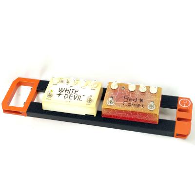 ボードの表面は特殊加工でコーティングされており、指紋、傷、汚れに強くあらゆるシーンで活躍