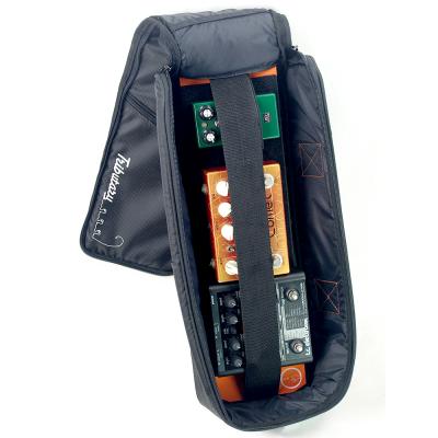 機器とペダルボードとをマジックテープで固定